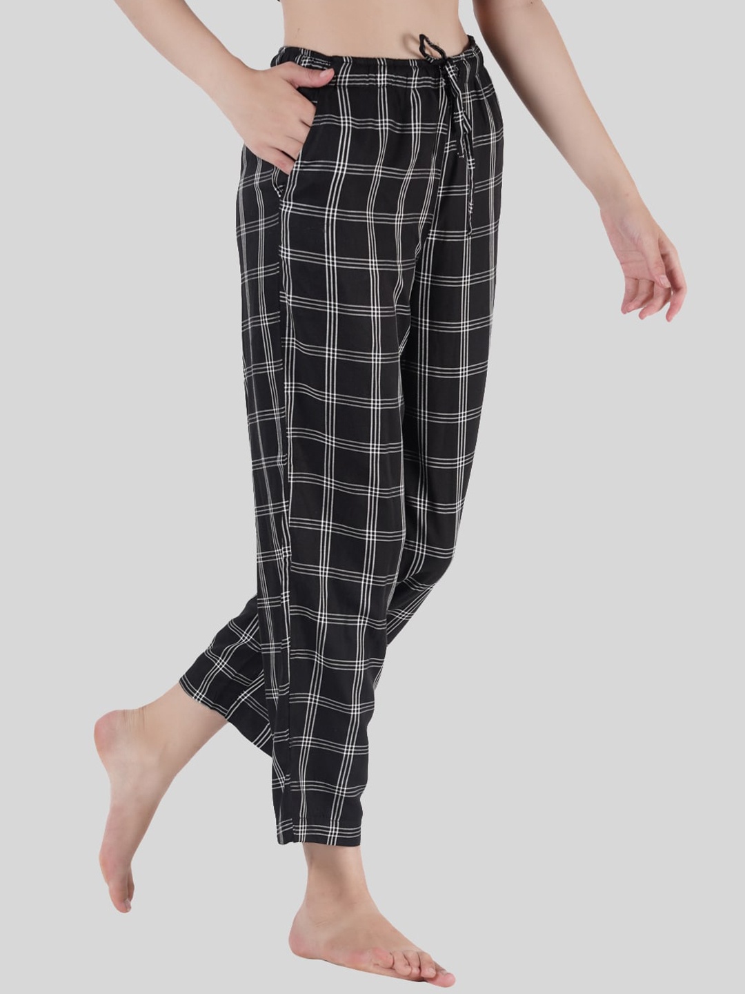 

Style Shoes Women Checked Lounge Pants, Black