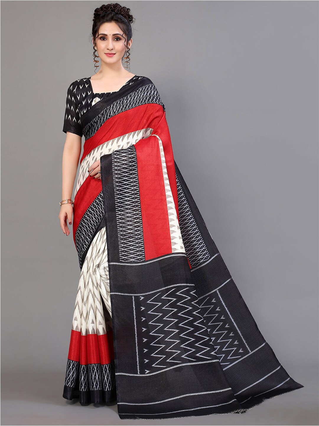 

GORGONE Chevron Printed Saree, Black