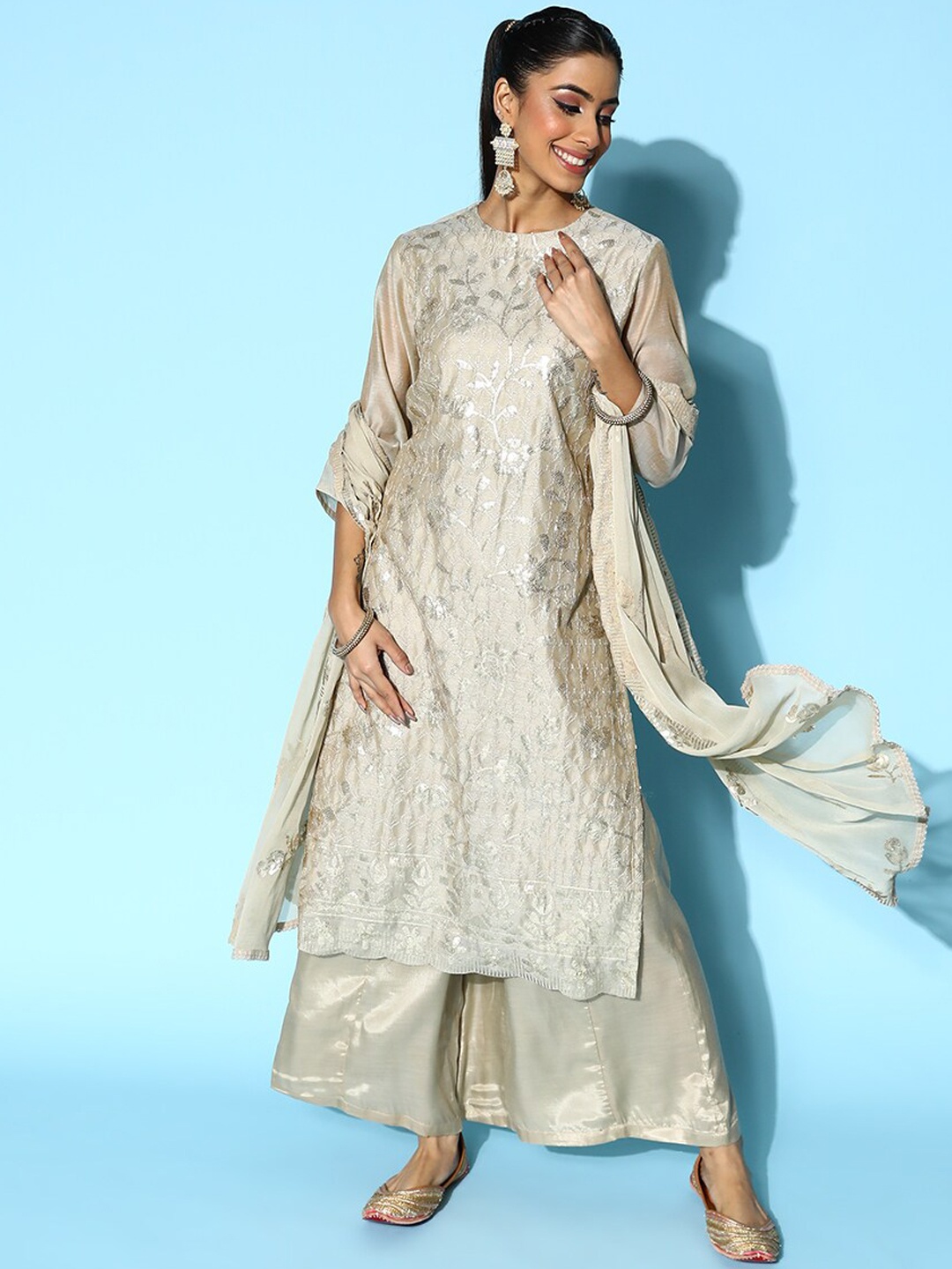 

Sunehri Floral Embroidered Regular Sequinned Chanderi Silk Kurta With Sharara & Dupatta, Grey