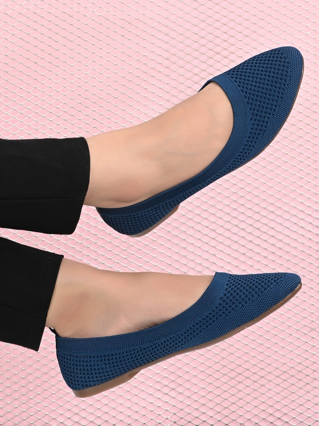 

TAURENE Women Woven Design Pointed Toe Ballerinas, Navy blue