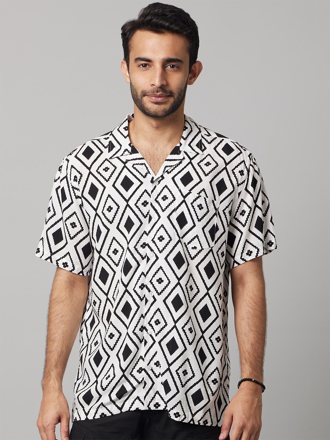 

Celio Classic Geometric Printed Cuban Collar Breathable Relaxed Casual Shirt, White