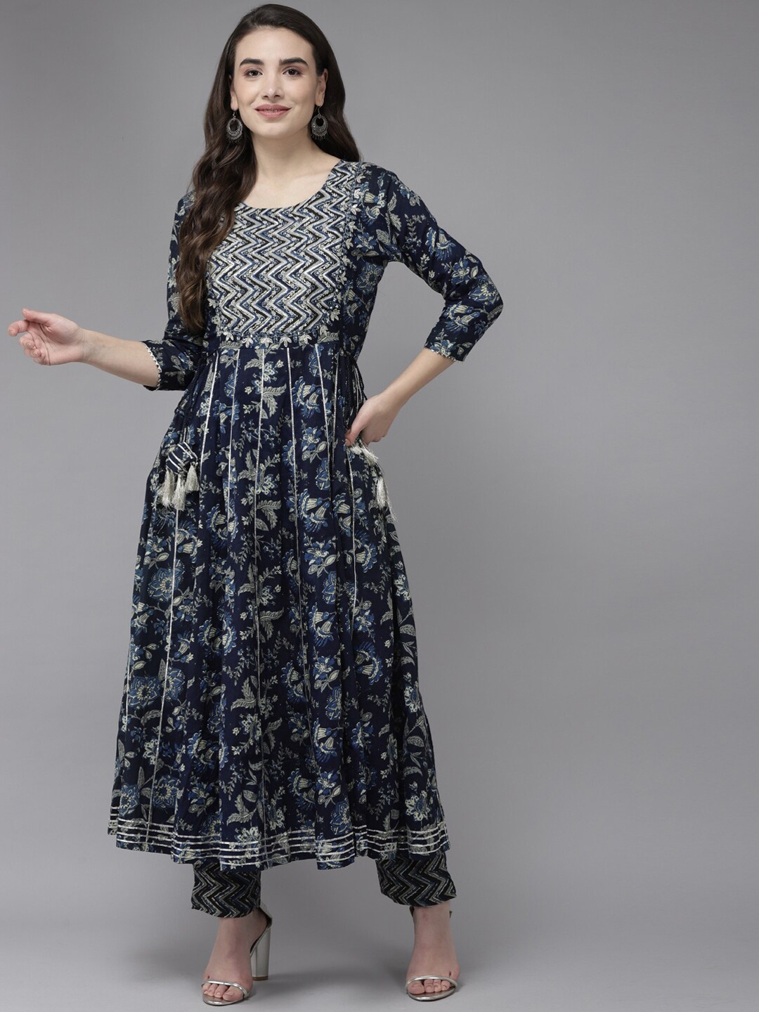 

Ishin Floral Printed Thread Work Anarkali Kurta With Trousers, Navy blue