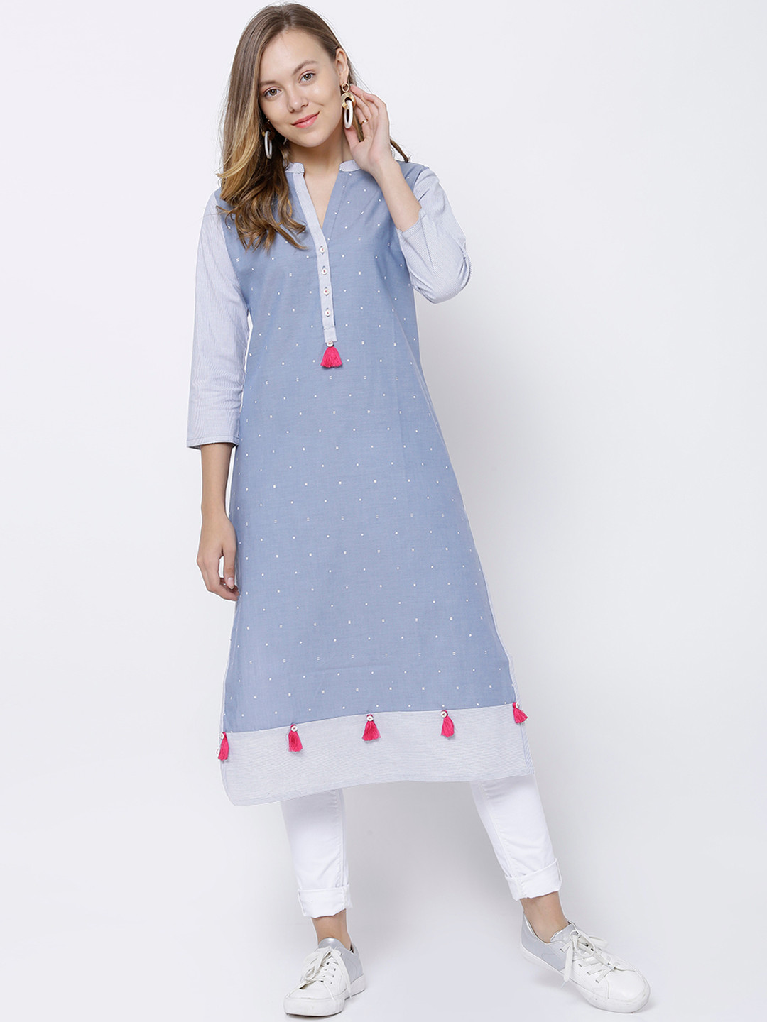 

Vishudh Women Blue Printed Straight Kurta