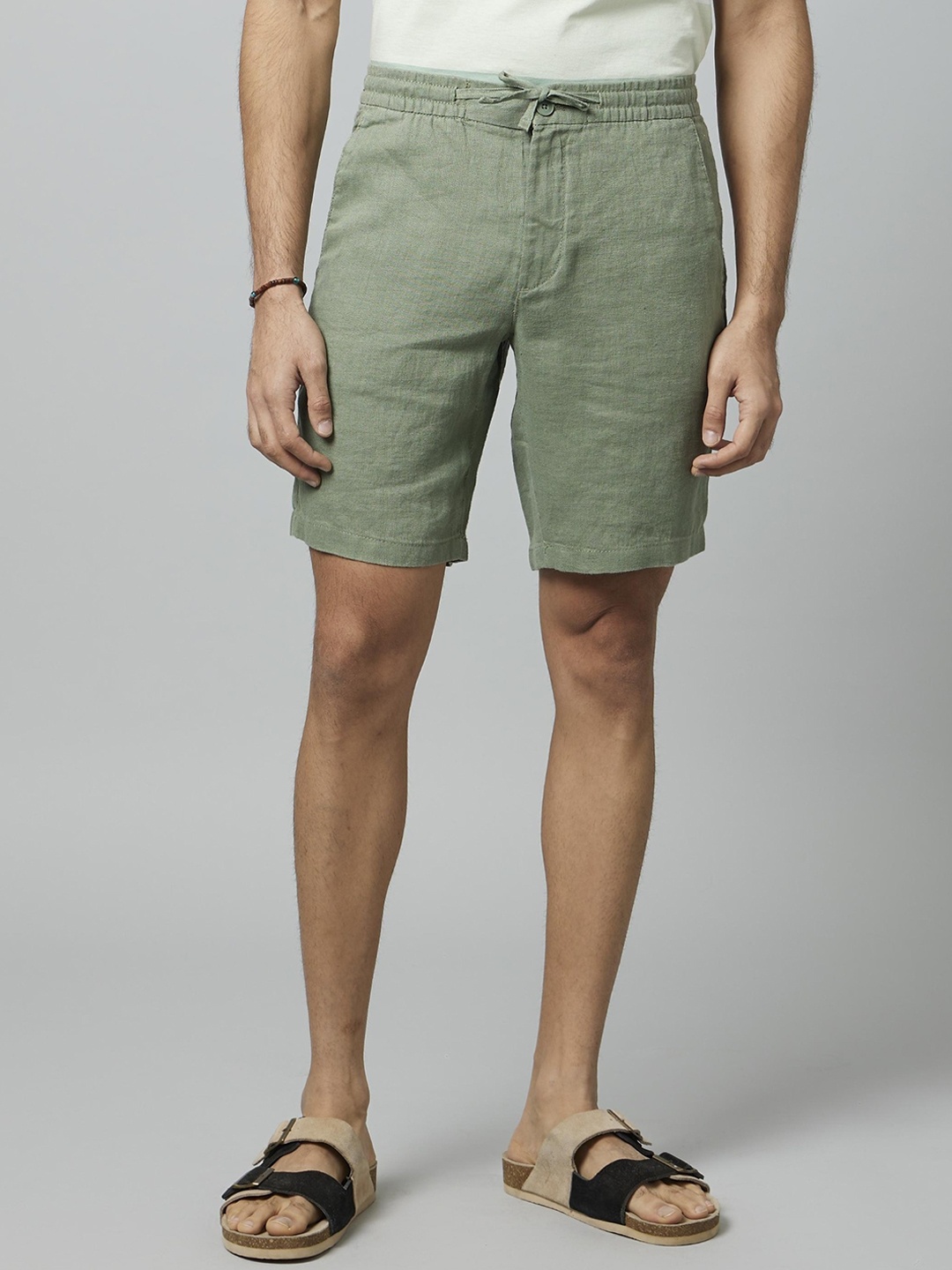 

Celio Men Mid-Rise Linen Shorts, Olive