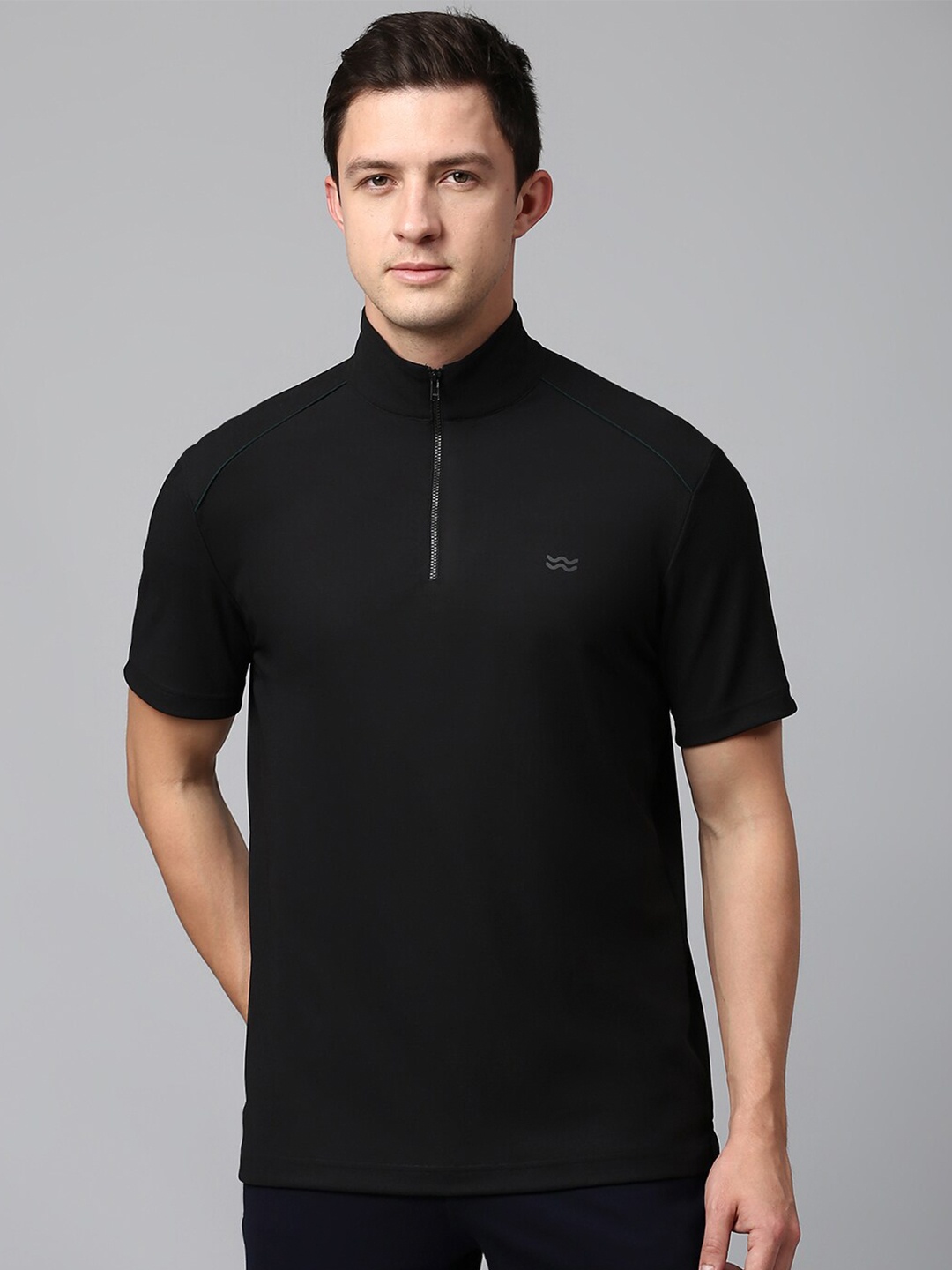 

Slowave High Neck Short Sleeves T-shirt, Black