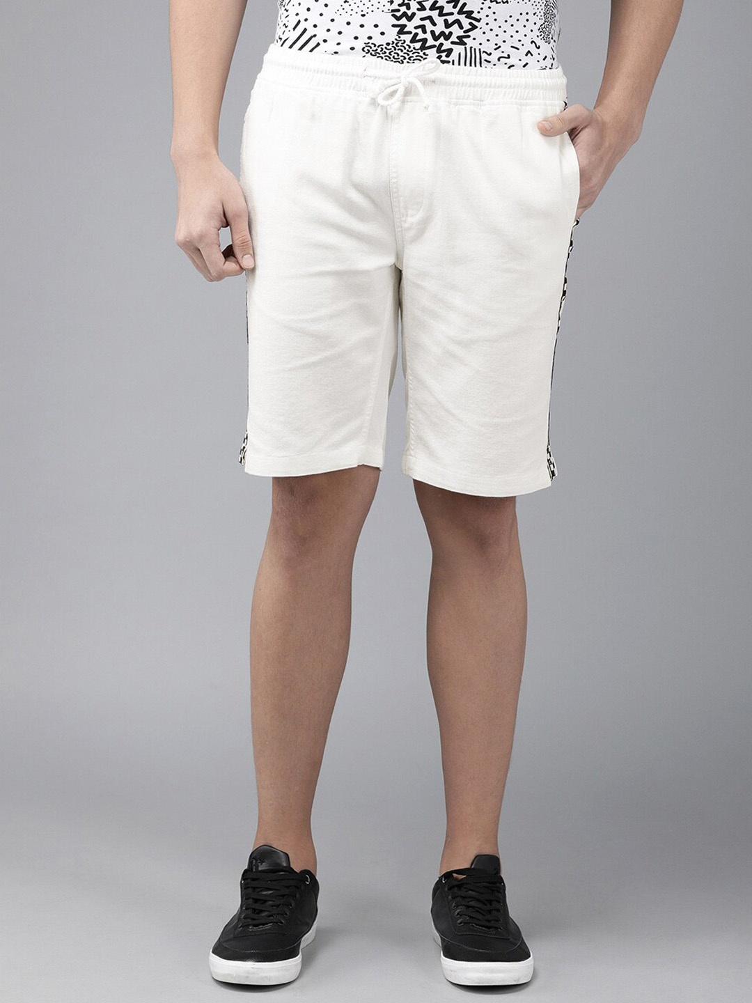 

Bene Kleed Men Slim Fit Mid-Rise Cotton Shorts, White