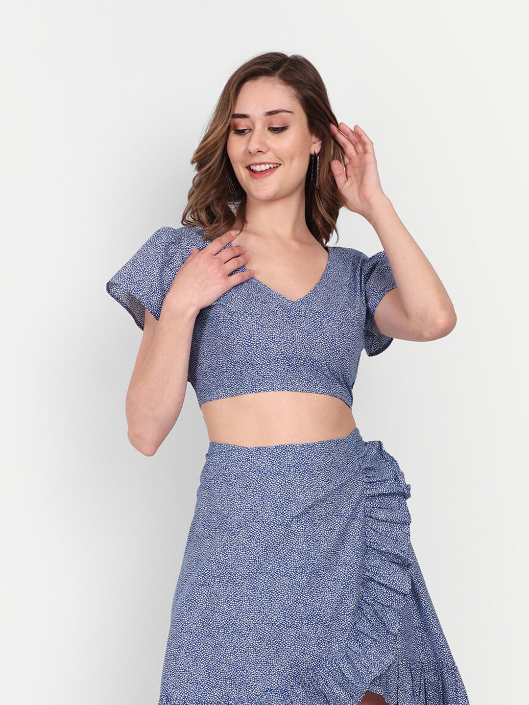 

DOLSU Micro Ditsy Printed V-Neck Flared Sleeves Cotton Crop Top, Blue