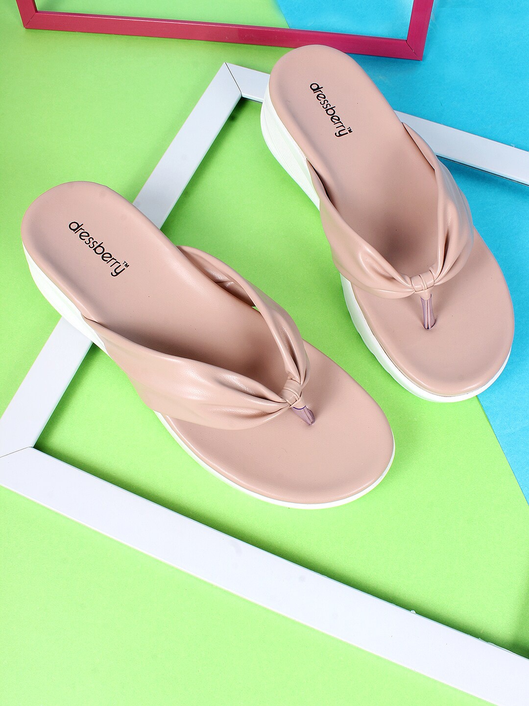 

DressBerry Women Open Toe Flats, Nude