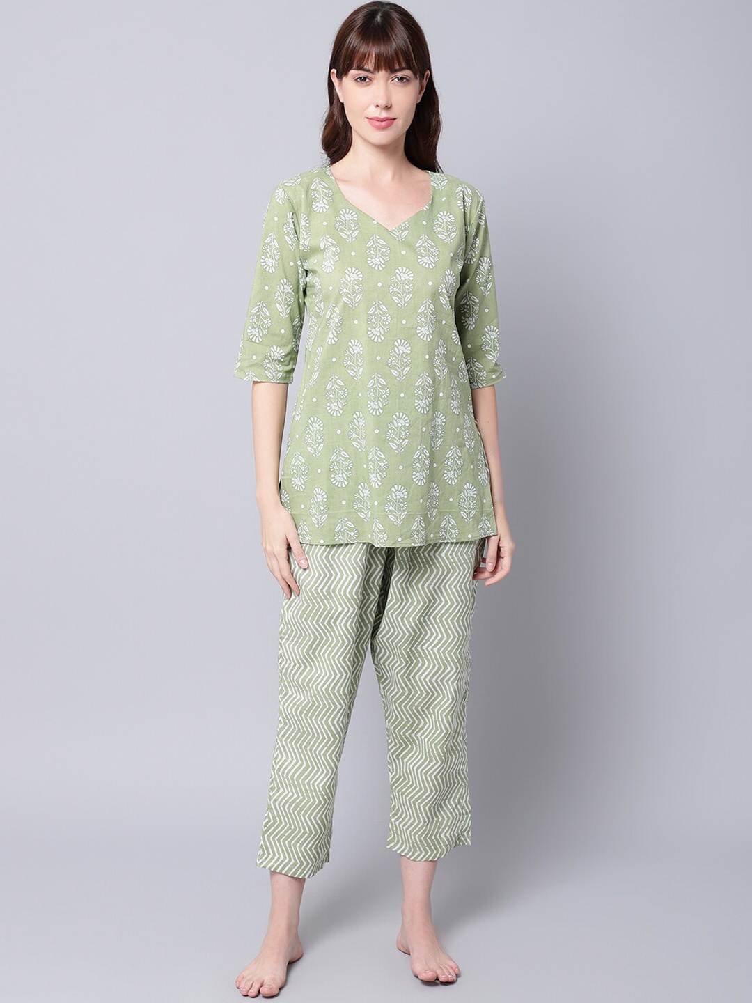 

TAG 7 Floral Printed Pure Cotton Night Suit, Green