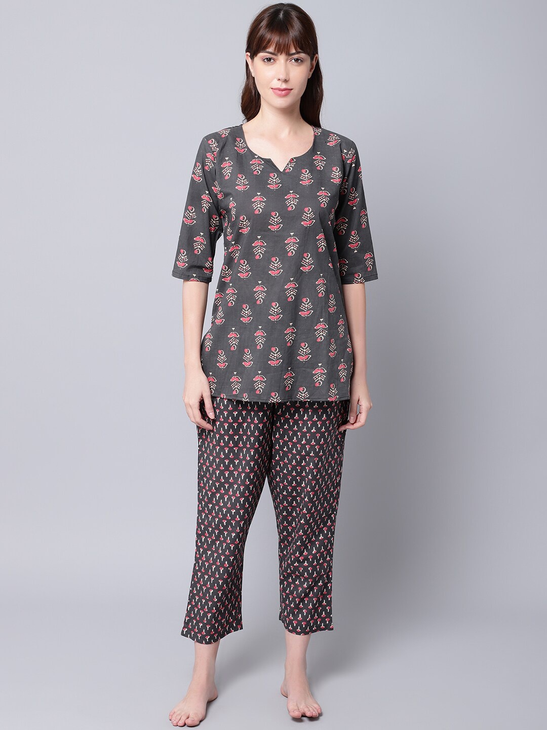 

TAG 7 Ethnic Motifs Printed Pure Cotton Night Suit, Grey