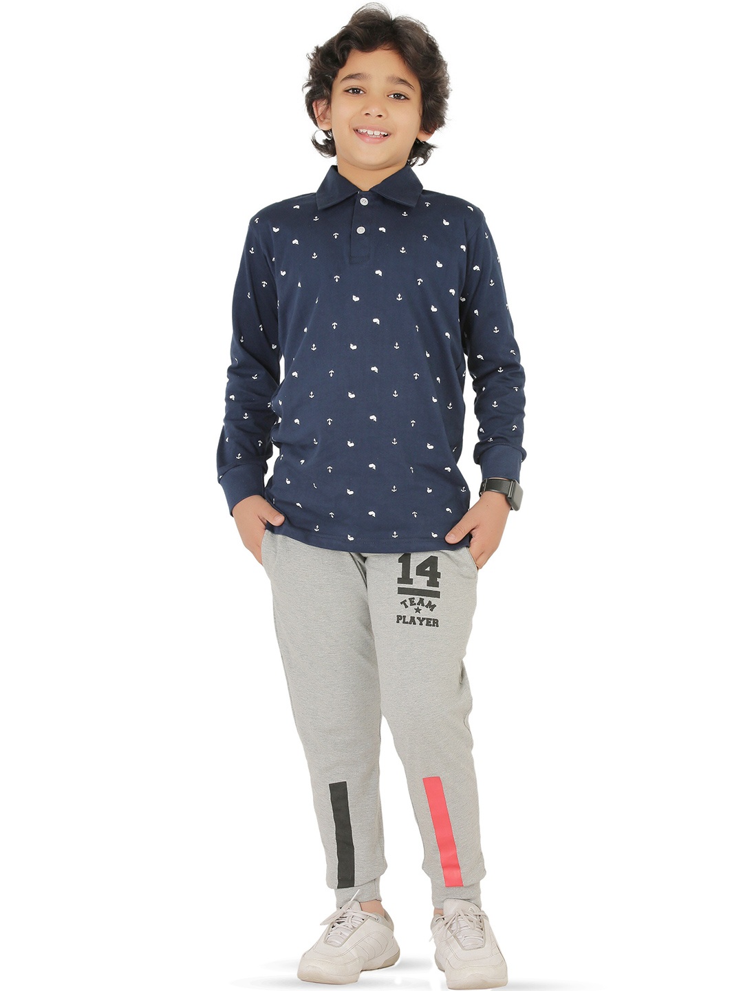 

SmartRAHO Boys Printed Pure Cotton T-shirt with Joggers, Navy blue