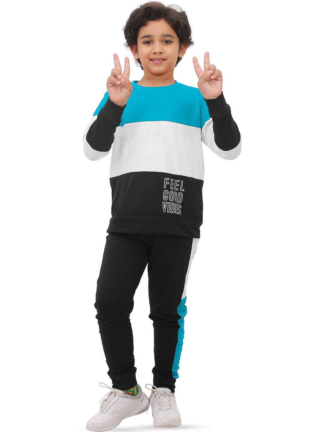 

SmartRAHO Boys Colourblocked Pure Cotton T-shirt with Joggers, Blue