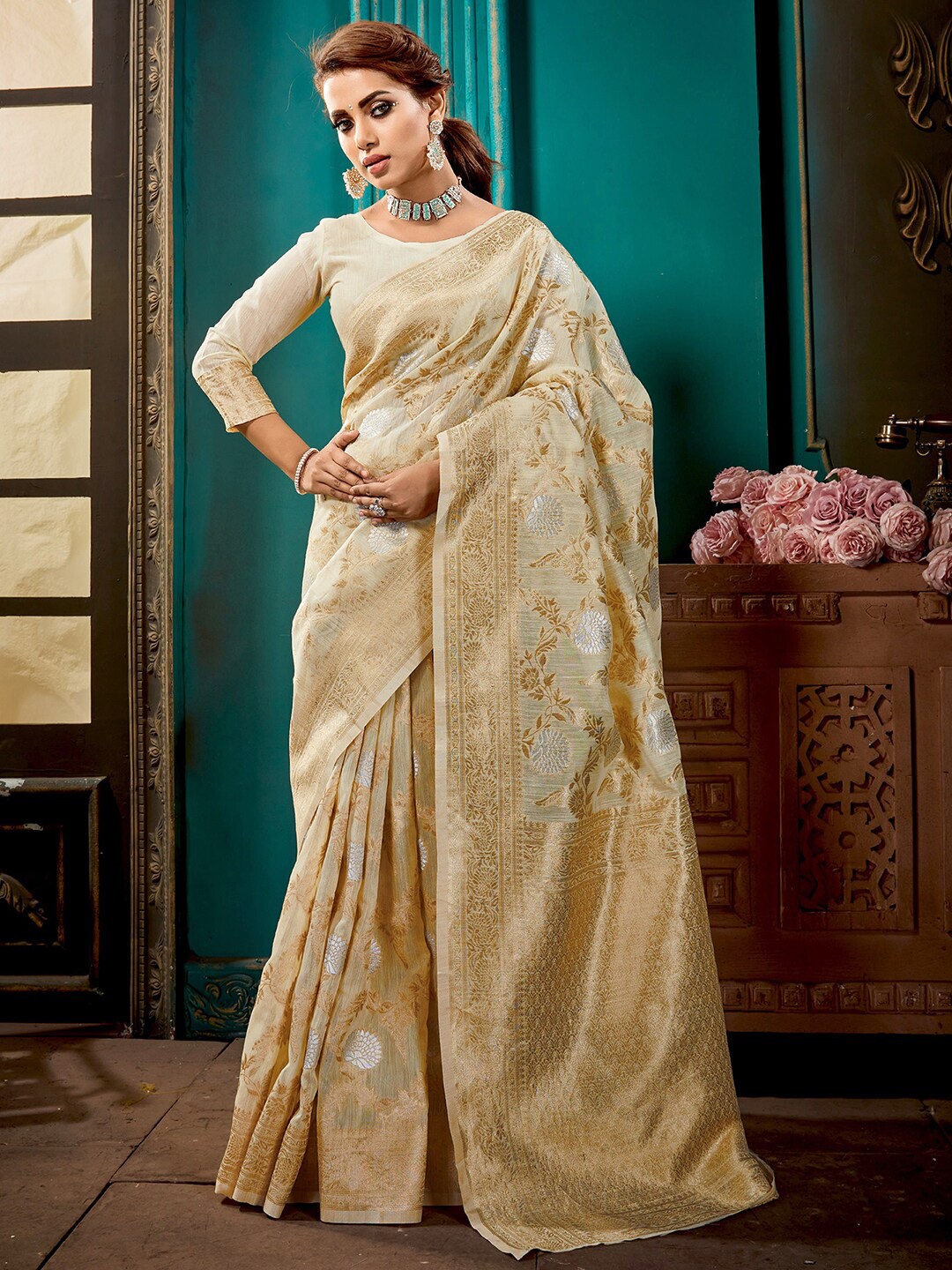 

Satrani Floral Woven Design Zari Pure Linen Banarasi Saree, Cream