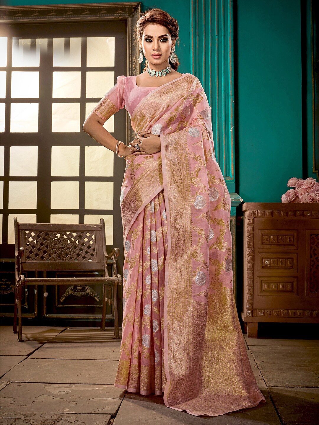 

Satrani Floral Woven Design Zari Pure Linen Banarasi Saree, Pink