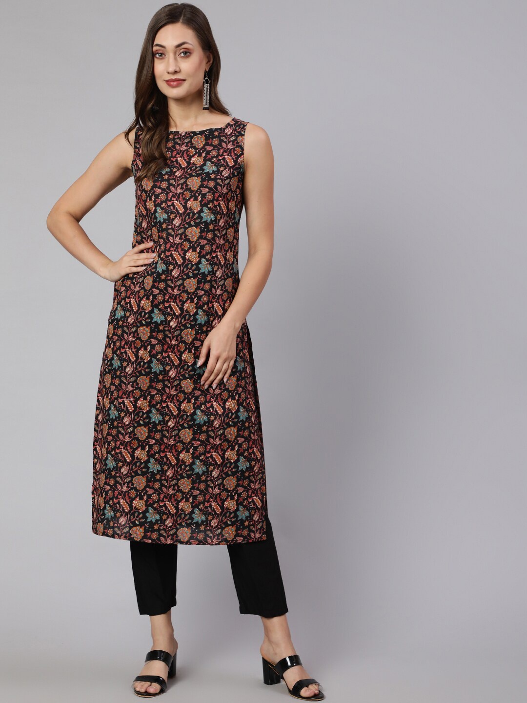 

Nayo Floral Printed Boat Neck Cotton Straight Kurta, Black