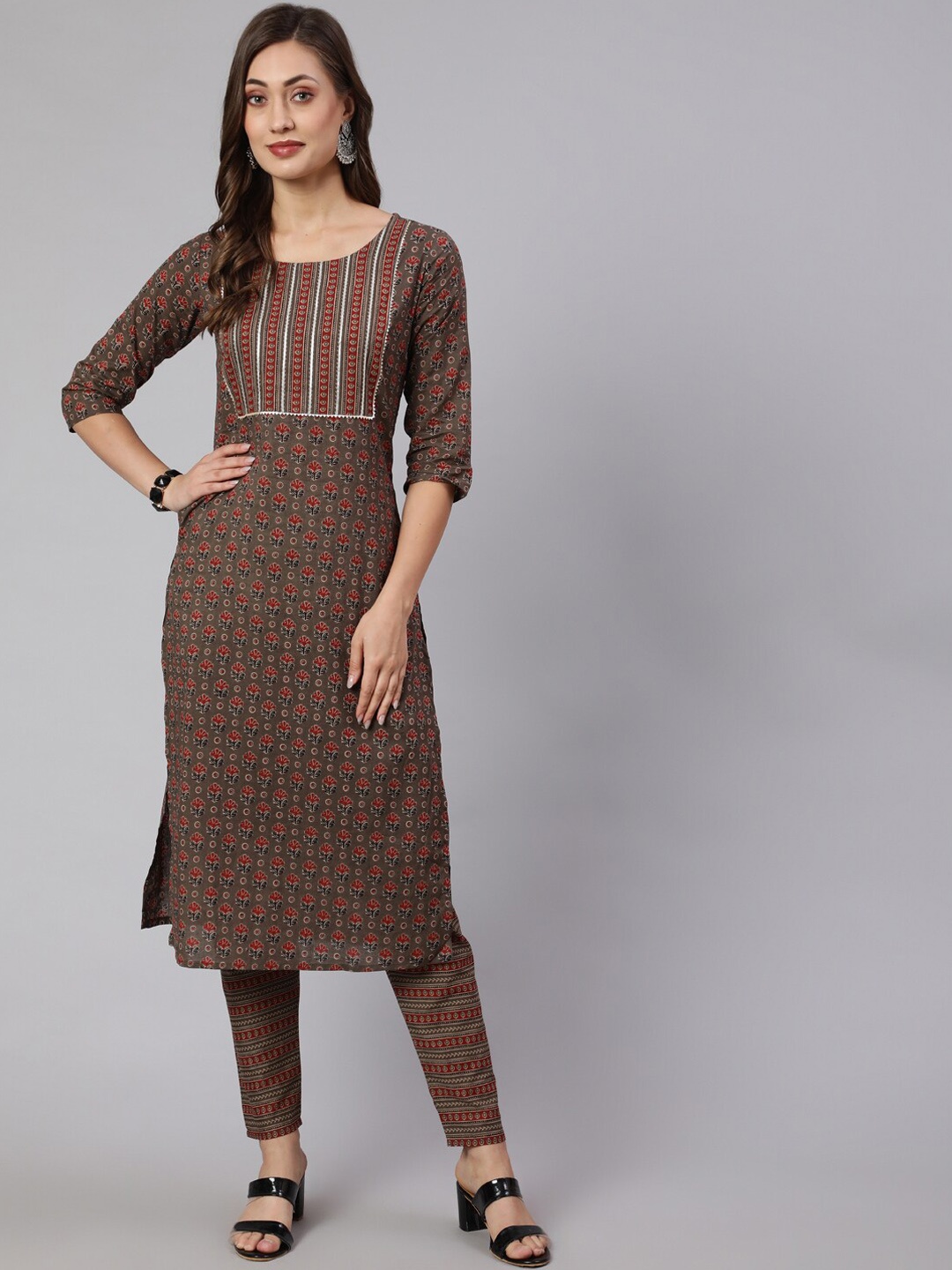 

Nayo Ethnic Motifs Printed Regular Pure Cotton Kurta With Trousers, Taupe