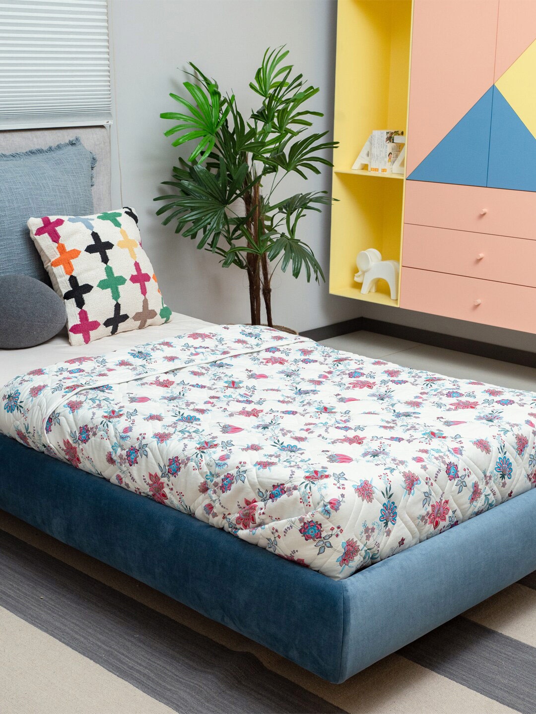 

URBAN SPACE Floral Print Pure Cotton AC Room Single Bed Blanket, White