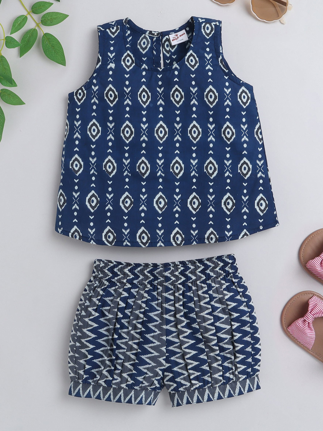 

The Magic Wand Girls Ethnic Motifs Printed Pure Cotton Night Suit, Navy blue