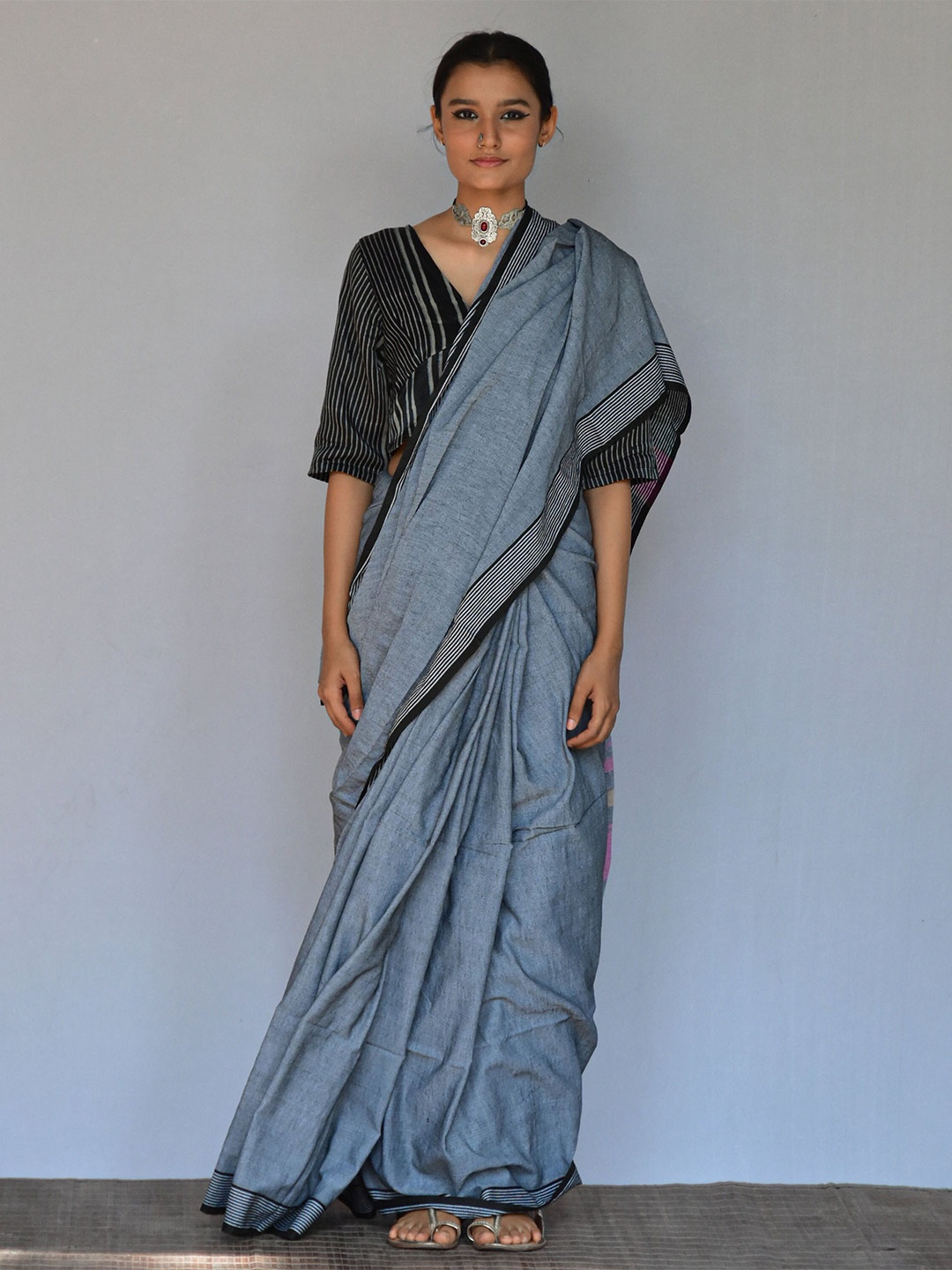 

Chidiyaa Polycotton Handwoven Saree With Striped Border, Grey