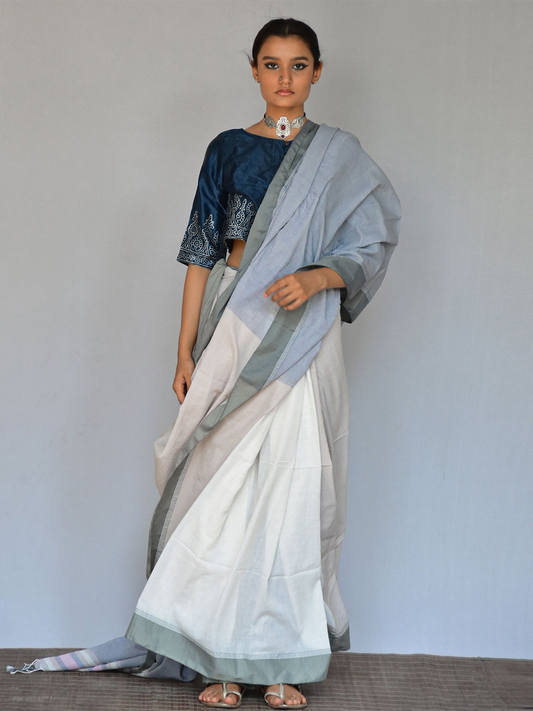 

Chidiyaa Half and Half Handwoven Saree, Blue