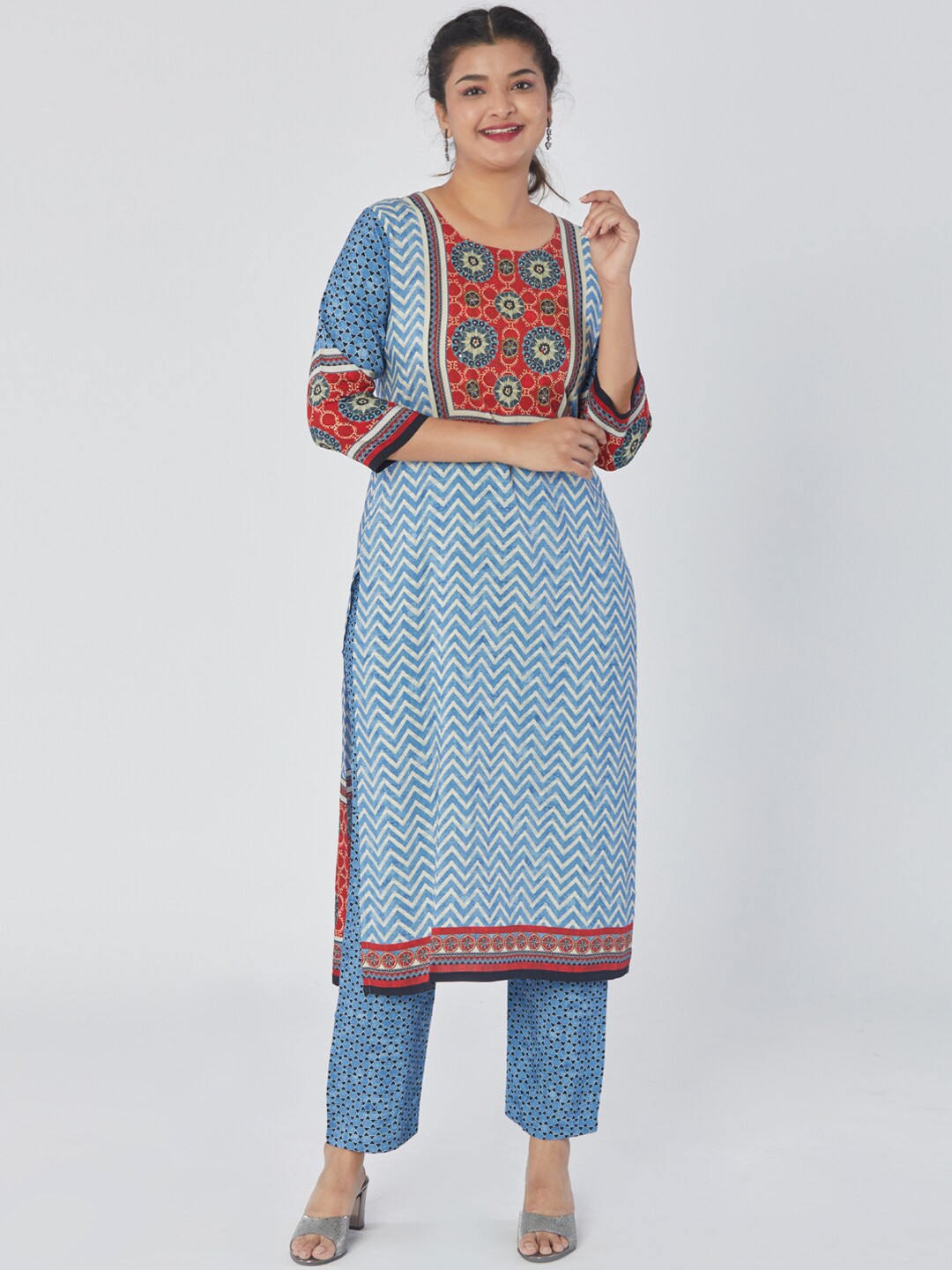 

taruni Chevron Printed Sequinned Kurta with Trousers, Blue