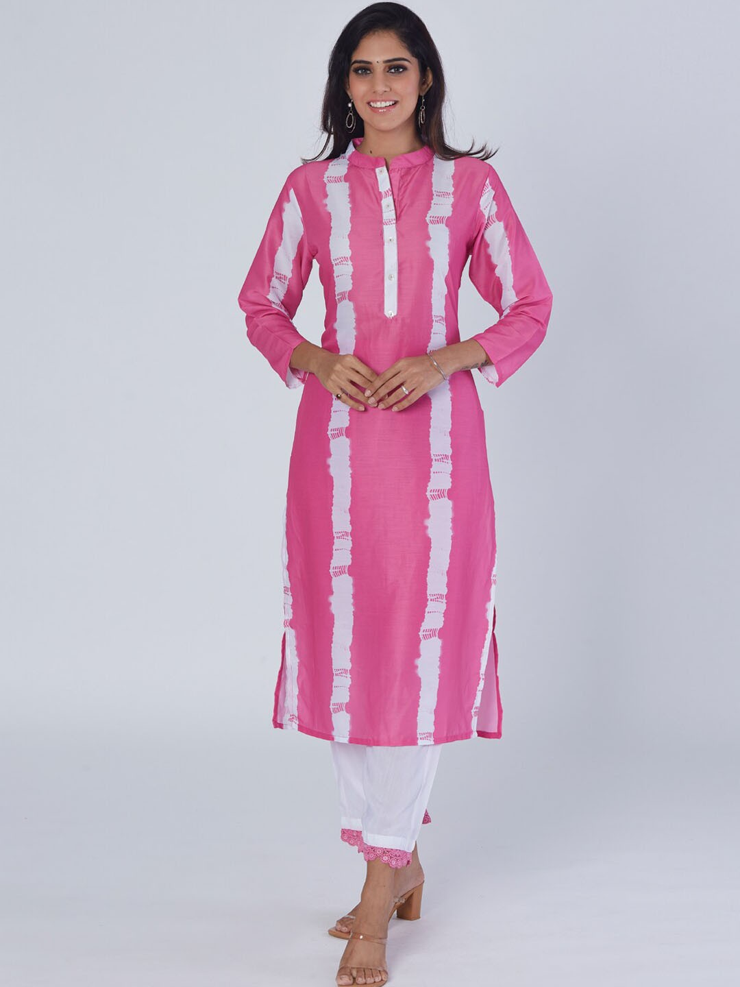 

taruni Mandarin Collar Dyed Regular Kurta with Trousers, Pink