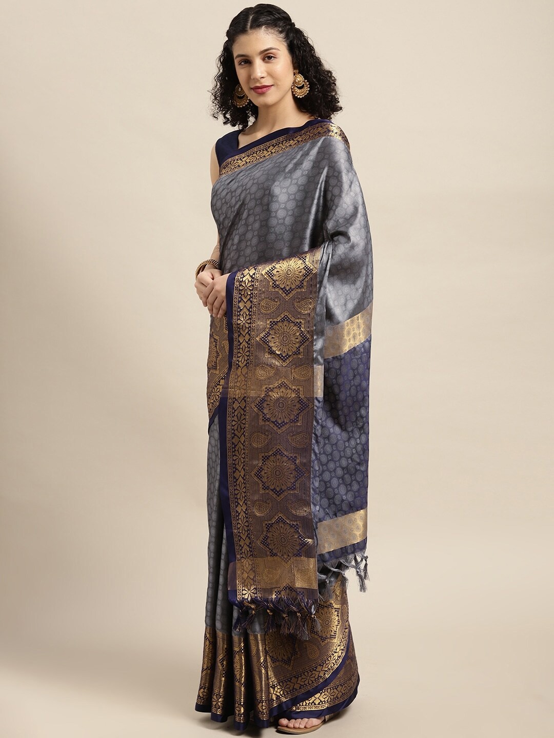 

AVANTIKA FASHION Floral Motif Woven Design Zari Silk Cotton Banarasi Saree, Grey