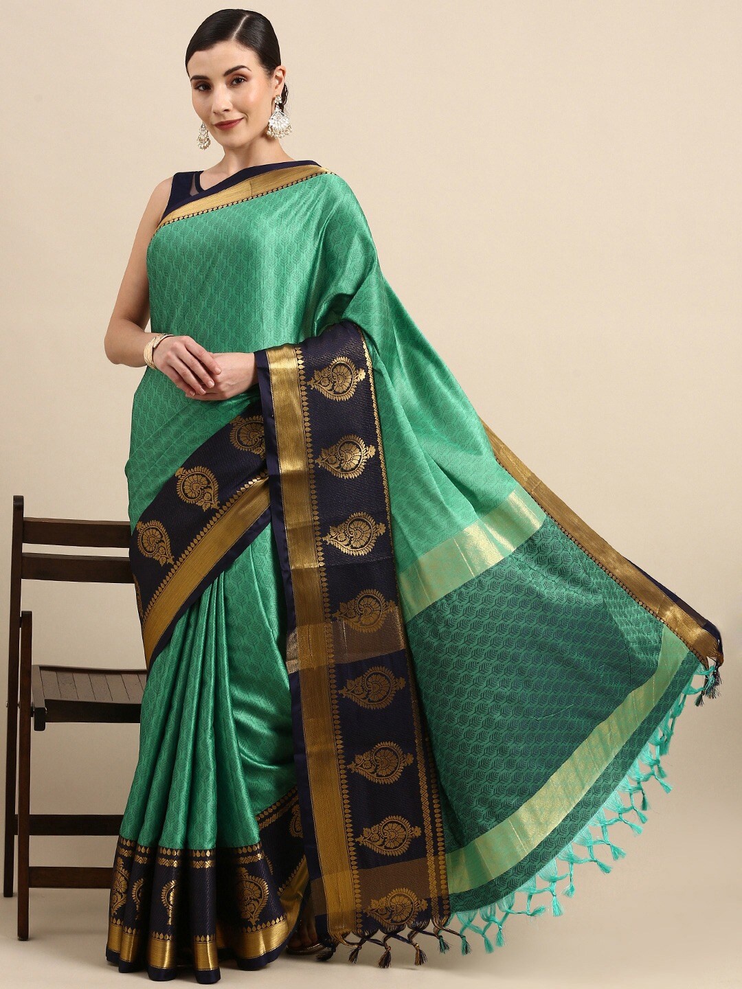 

AVANTIKA FASHION Floral Woven Design Zari Silk Cotton Banarasi Saree, Turquoise blue