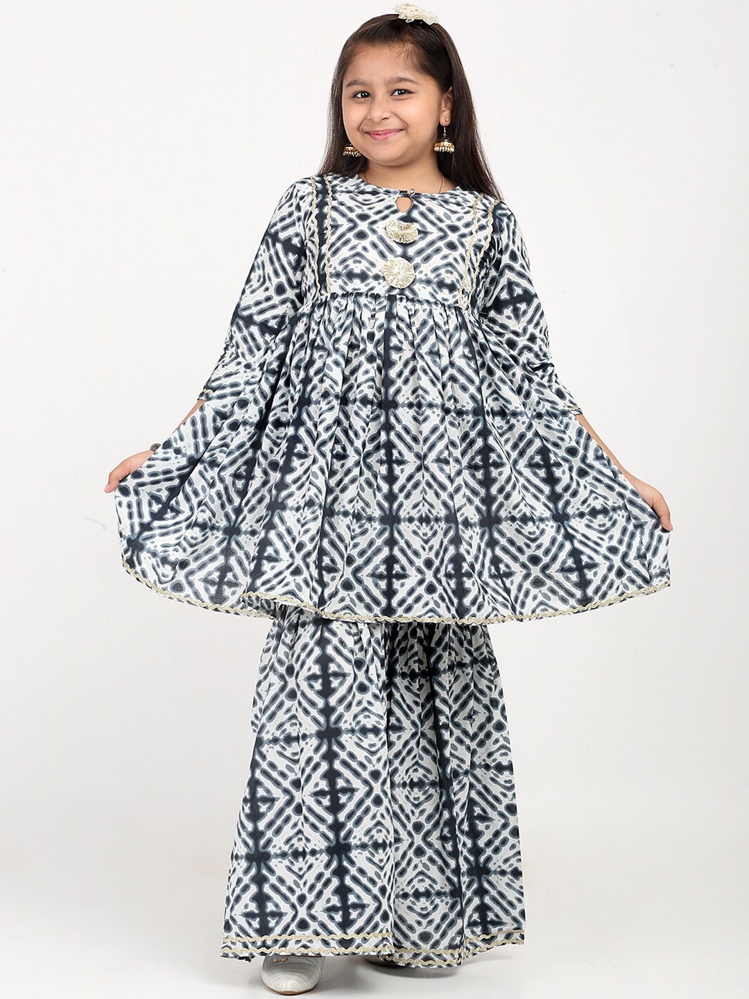 

Aujjessa Girls Dyed Gotta Patti Pure Cotton Kurta With Sharara, White