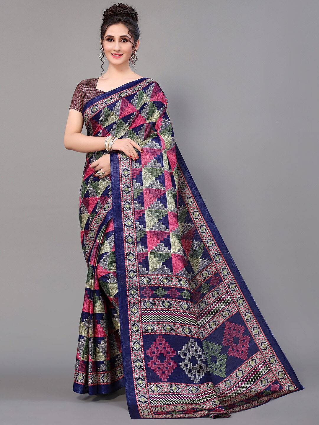 

GORGONE Geometric Printed Saree, Blue