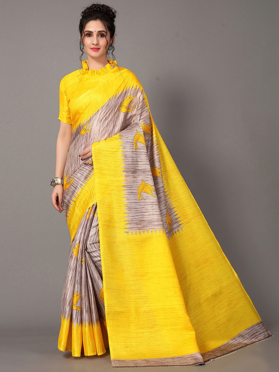 

GORGONE Ethnic Motifs Printed Silk Blend Saree, Yellow