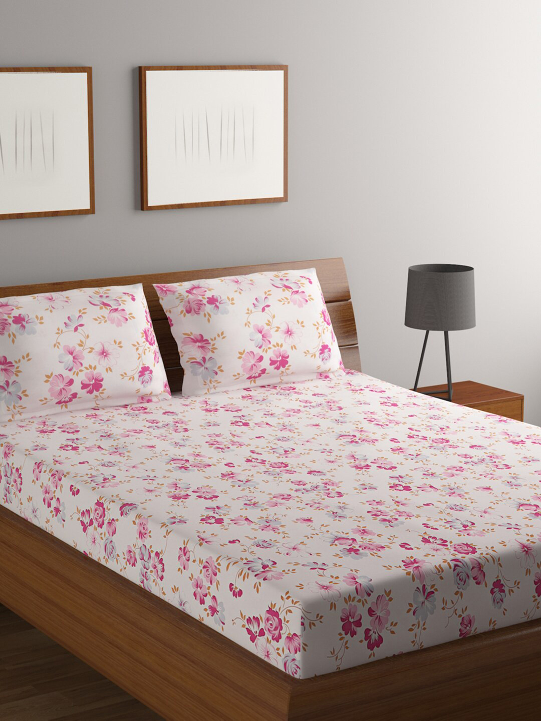 

BOMBAY DYEING Cream-Coloured Printed 144 TC Pure Cotton Queen Bedsheet & 2 Pillow Covers