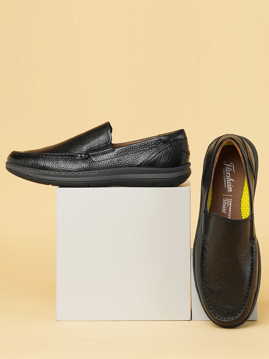 

Florsheim Men Textured Leather Slip-On Sneakers, Black