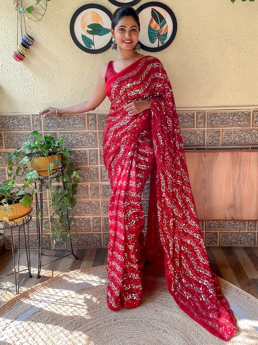 

Mitera Sequinned Pure Georgette Saree, Red