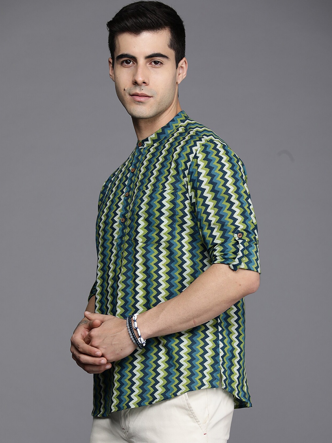 

Indo Era Chevron Printed Band Collar Pure Cotton Short Kurta, Navy blue