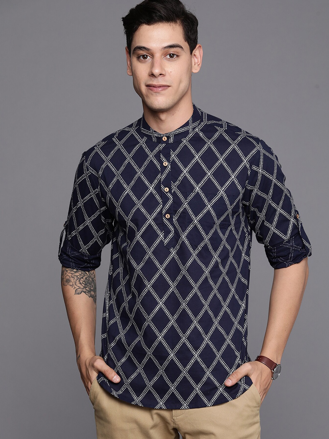 

Indo Era Geometric Printed Mandarin Collar Roll Up SleevesPure Cotton Short Kurta, Navy blue