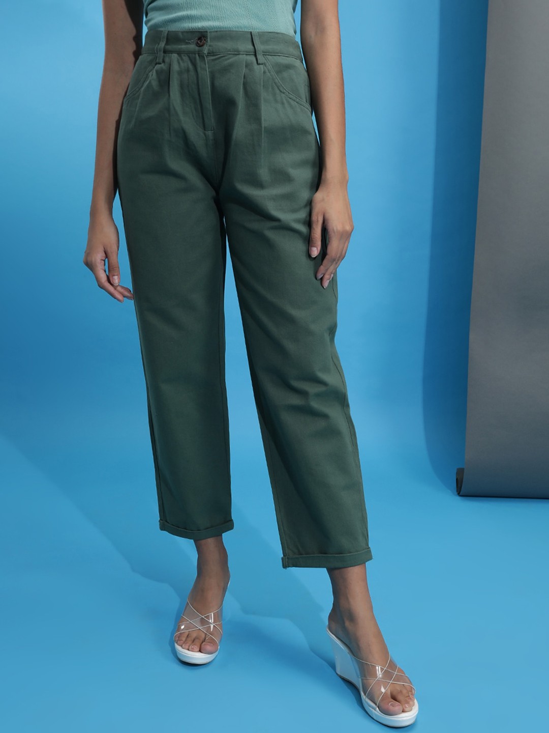 

Freehand by The Indian Garage Co Women Pleated Mid-Rise Cotton Trousers, Olive