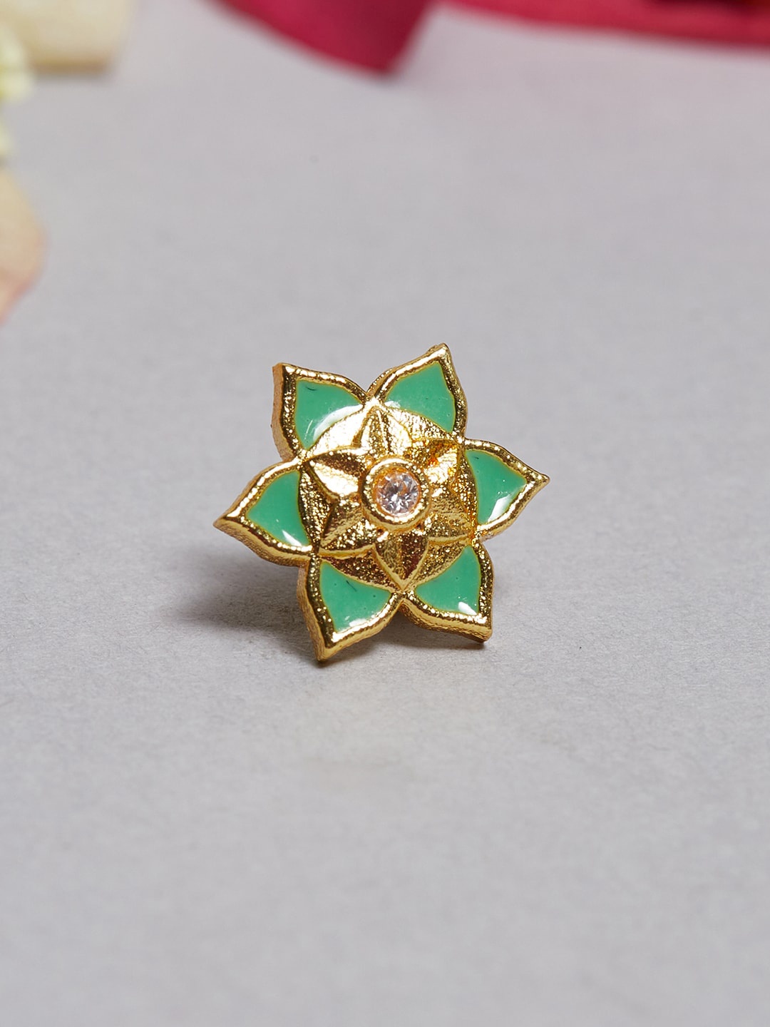 

Voylla Gold-Plated Stone-Studded Nose Pin