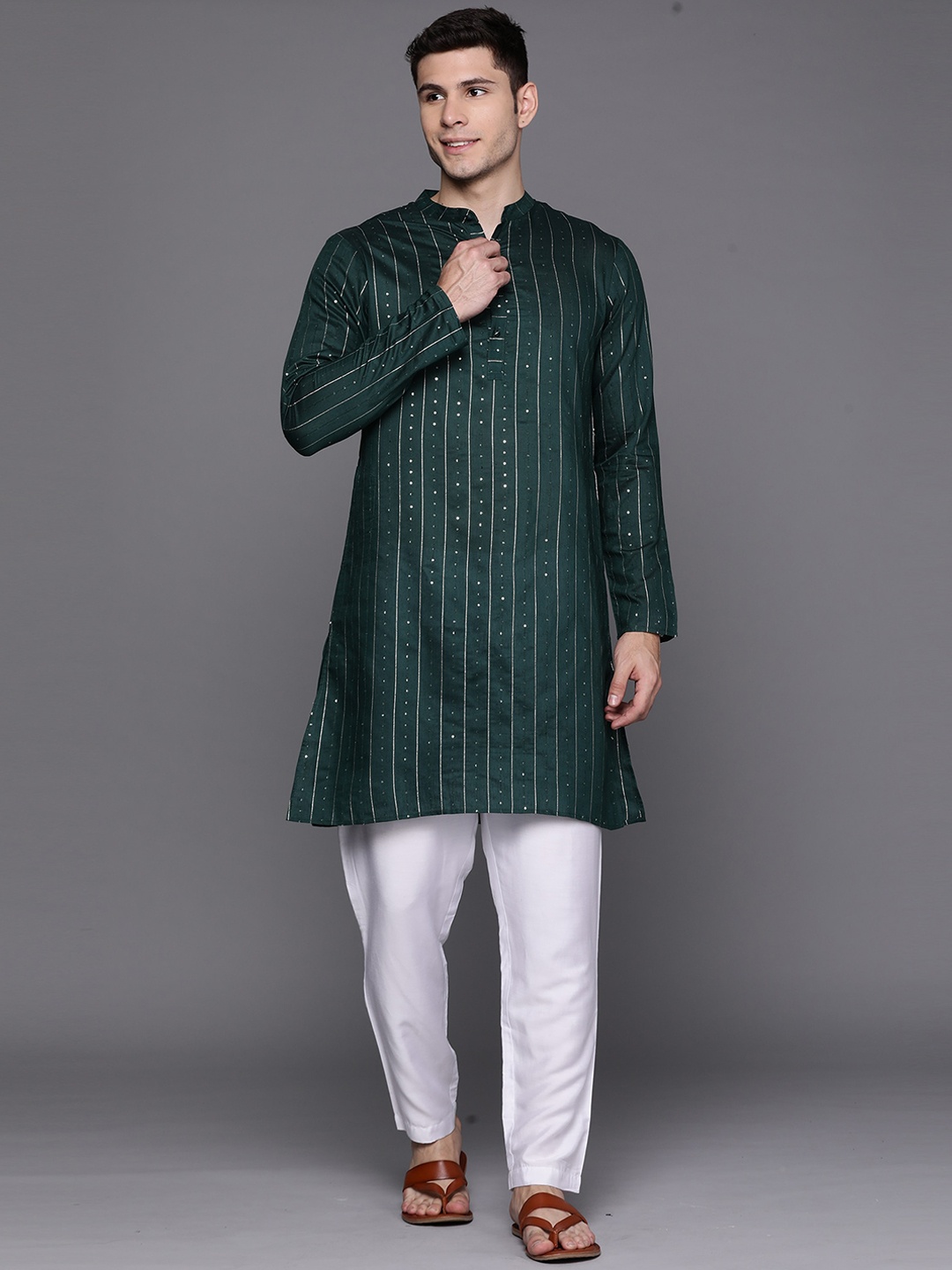 

Indo Era Striped Mandarin Collar Sequinned Kurta, Green