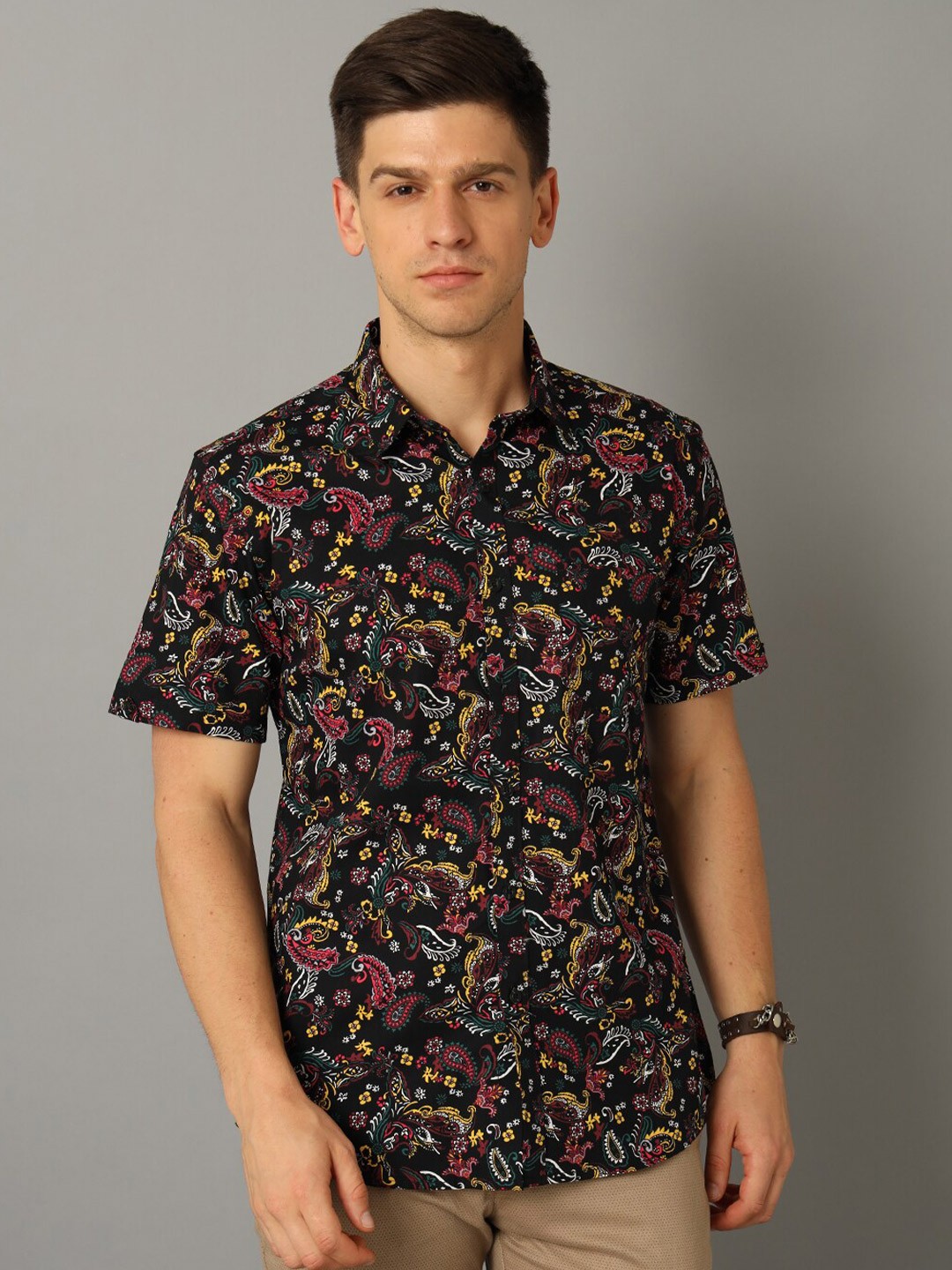

YOVISH Ethnic Motifs Printed Smart Fit Cotton Casual Shirt, Black