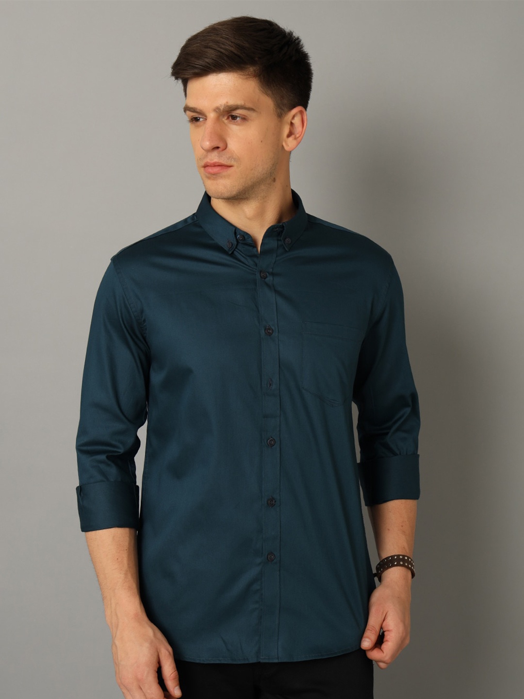 

YOVISH Spread Collar Cotton Casual Shirt, Green