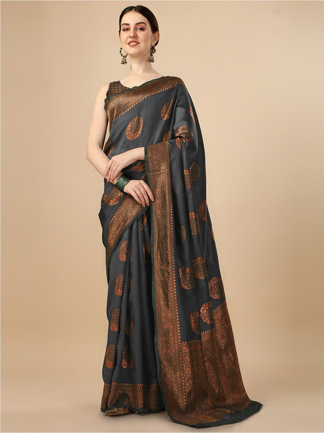 

AVANTIKA FASHION Floral Motif Woven Design Zari Pure Silk Kanjeevaram Saree, Grey