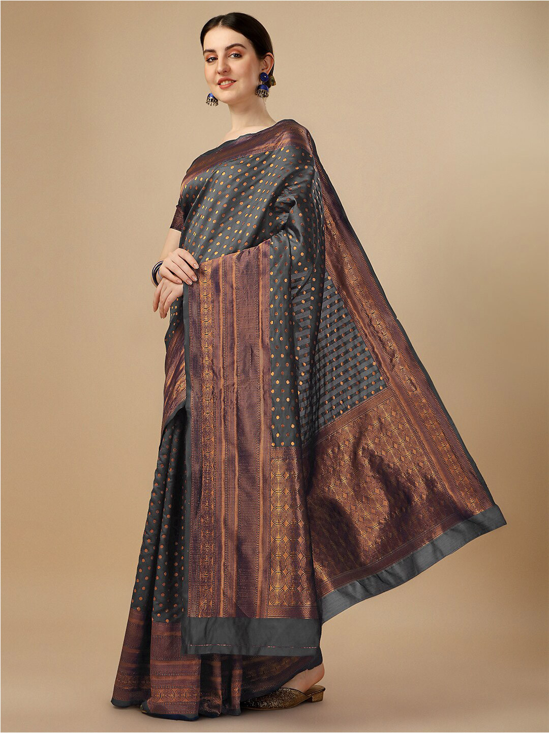 

AVANTIKA FASHION Ethnic Motif Woven Design Zari Pure Silk Kanjeevaram Saree, Grey