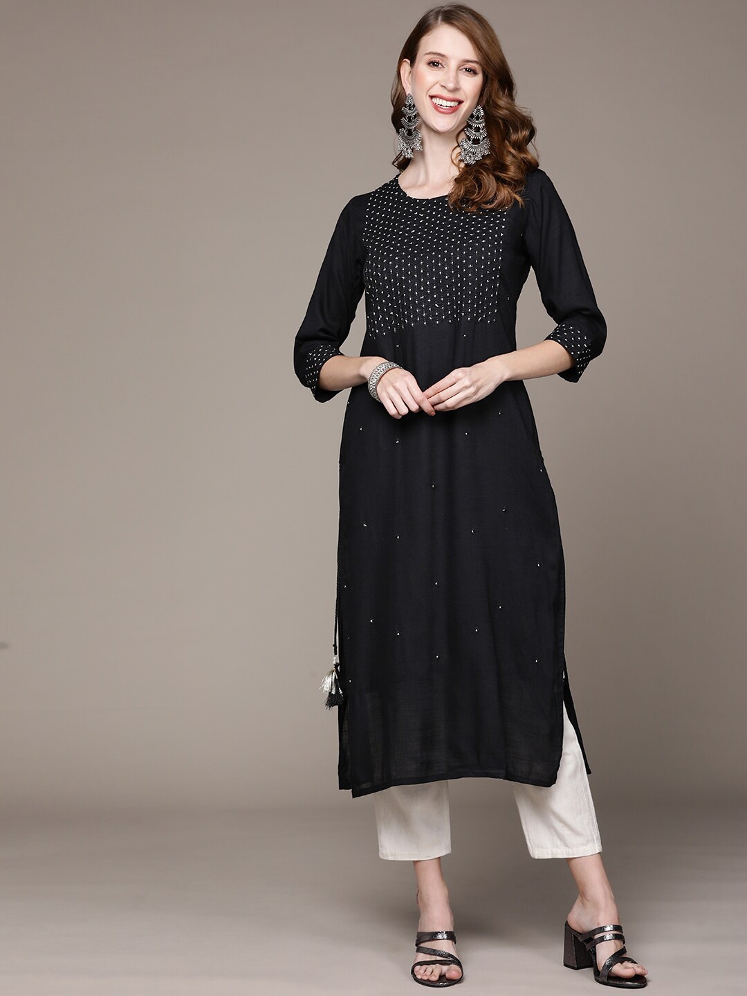 

Ishin Floral Embroidered Straight Kurta, Black