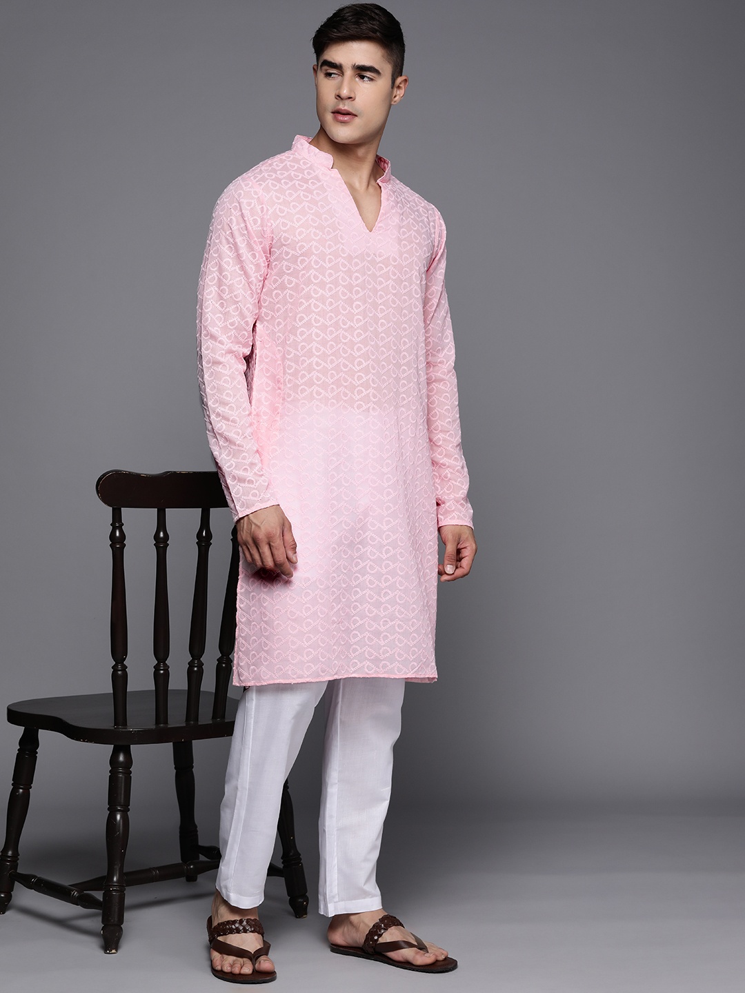 

Inddus Men Ethnic Motifs Embroidered Regular Chikankari Kurta With Trousers, Pink