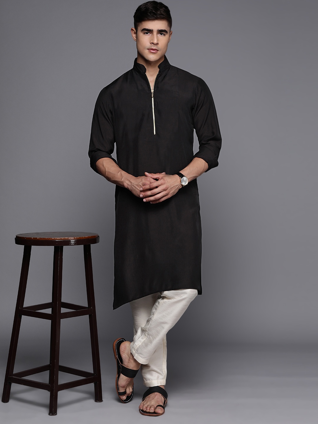 

Inddus Men Solid Straight Kurta, Black