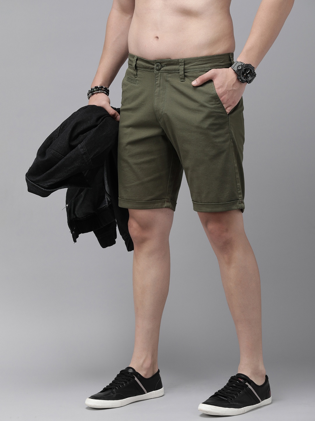 

Roadster Men Olive Green Cargo Shorts