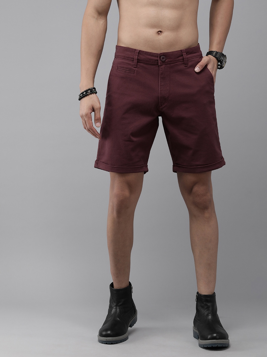 

Roadster Men Mid-Rise Regular Fit Chino Shorts, Burgundy