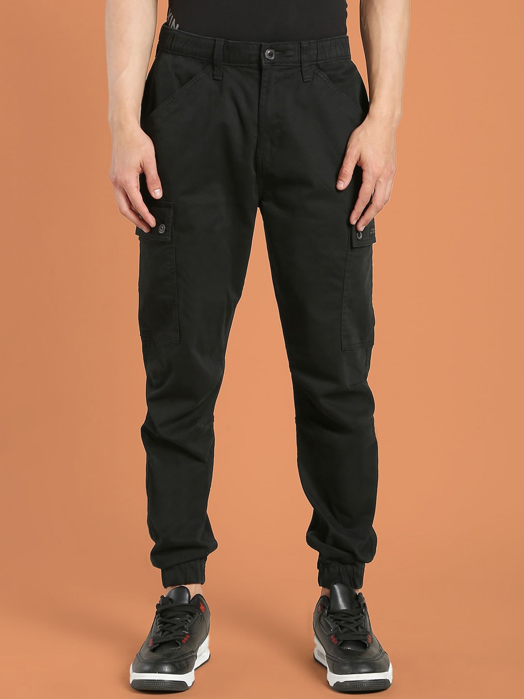 

Flying Machine Men Mid -Rise Cargo Utility Cotton Joggers, Black