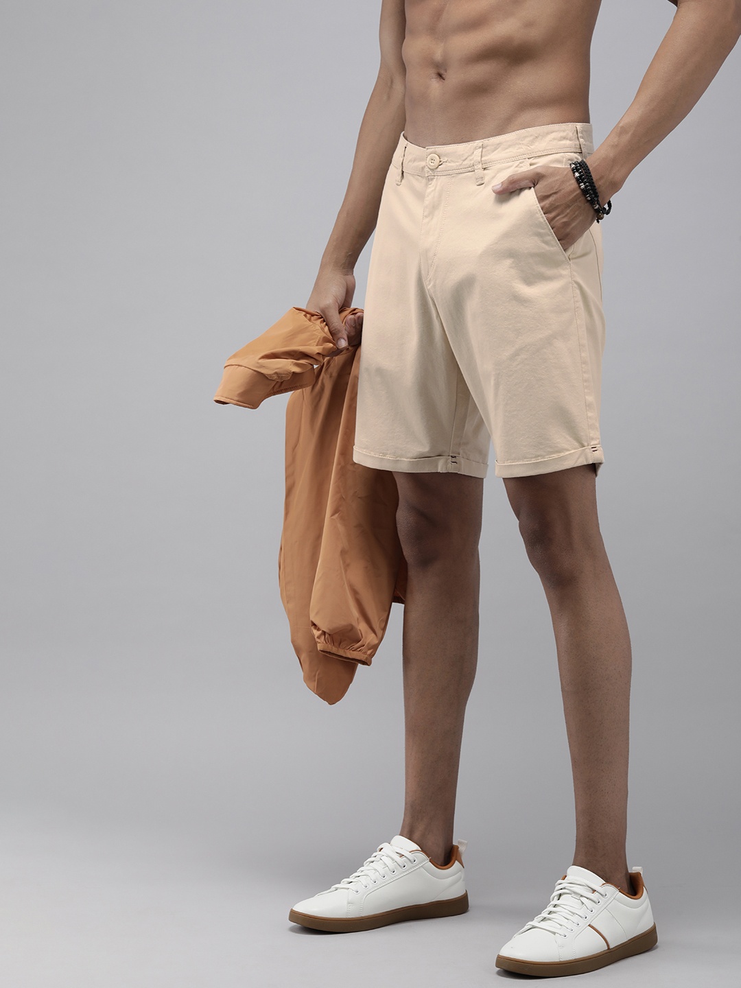 

Roadster Men Regular Fit Chino Shorts, Beige